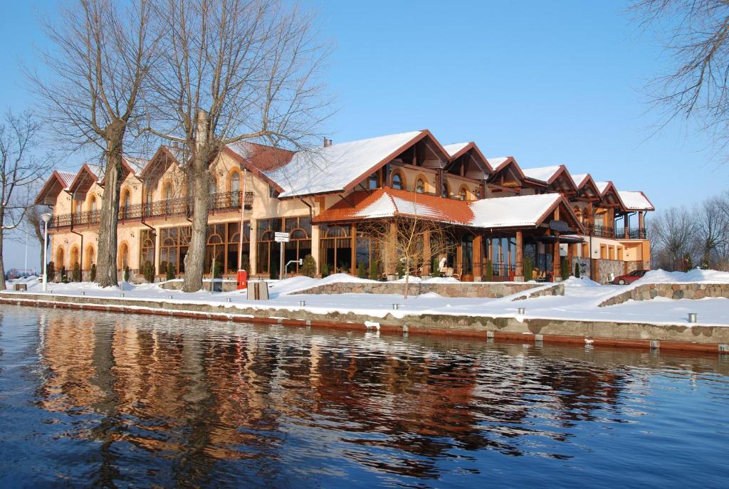 Hotel Ros Pisz Exterior photo
